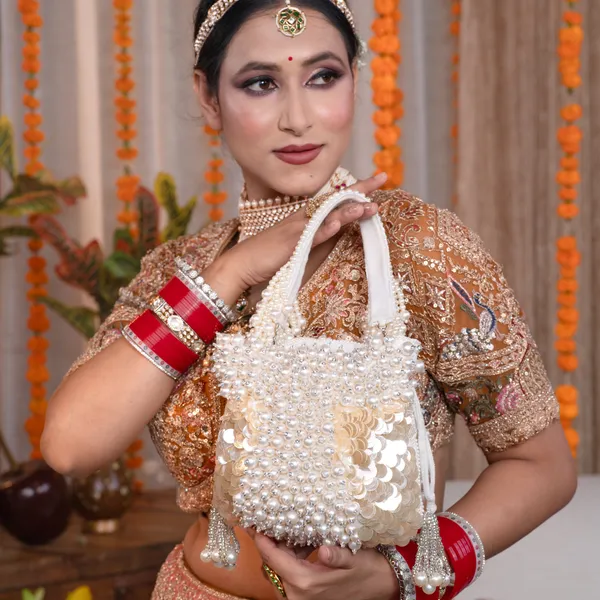 Elysia_Ivory_Pearl_Potli